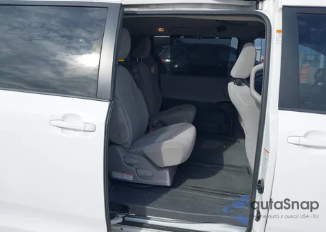 2017 Toyota Sienna Le 8 Passenger from USA, damaged, VIN 5TDKZ3DC3HS900338